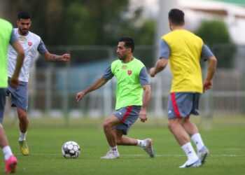 استارت پرسپولیس در دوبی