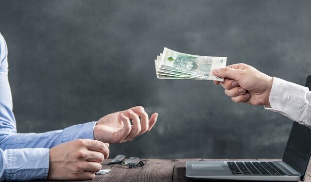 جزئیاتی از نحوه کسب درآمد کاربران از سکوهای داخلی