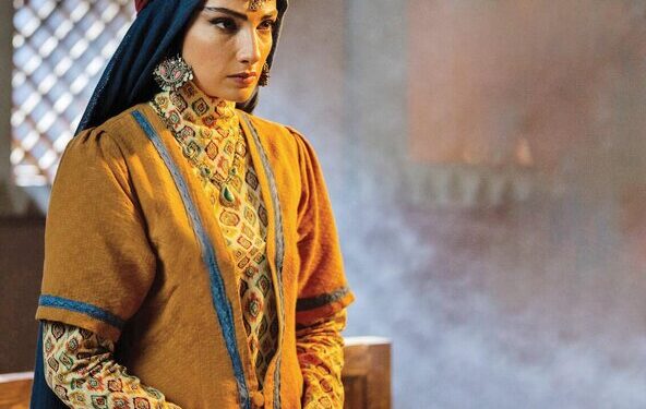 گفت‌وگو با محیا دهقانی ـ بازیگر وقتی مافیا کار را برای «ماه منیر» سخت می‌کند