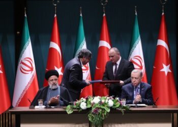 سفر به ترکیه؛ کوتاه و پربار با امضای ۱۰ سند همکاری