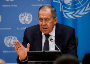 لاوروف: می‌خواهیم به برقراری گفت‌وگوی مستقیم بین اسرائیلی‌ها و فلسطینی‌ها کمک کنیم