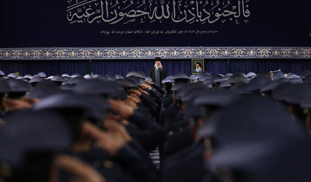 گزیده بیانات رهبر انقلاب در دیدار فرماندهان نیروی هوایی ارتش