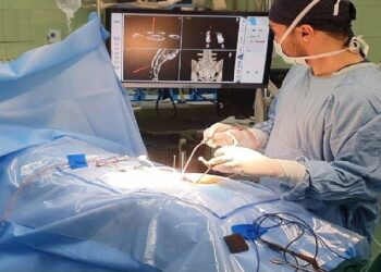 اعتماد جامعه جراحان ایرانی به ربات‌های جراح بعد از ۱۲ سال تحقیق/جراحی صورت و ارتوپدی با ربات‌ها