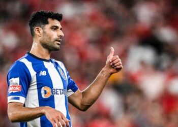 احتمال غیبت طارمی مقابل آرسنال