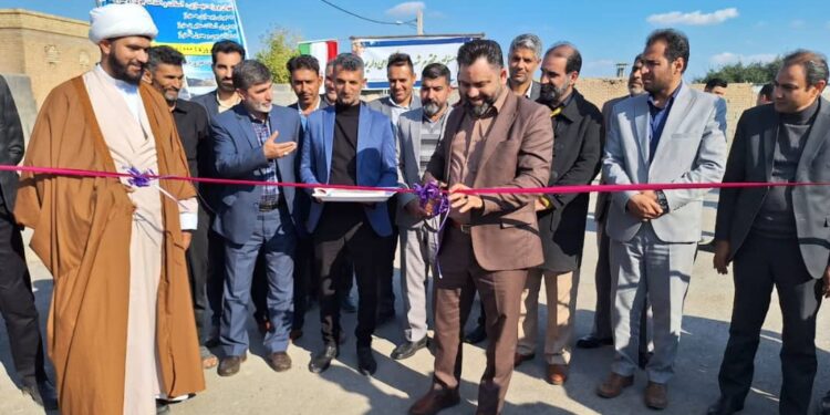 آیین افتتاح پروژه‌های آسفالت معابر و جداول ۴ روستای بخش مرکزی شوش برگزار شد