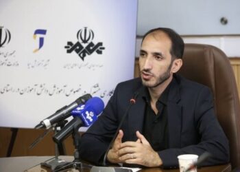 مصوبه جدید بهره‌مندی دانش‌آموزان از «تک ماده» برای ۴ درس «نهایی»