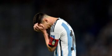 مسی دو بازی تیم ملی آرژانتین را از دست داد/ شکستن رکورد علی دایی به تاخیر افتاد