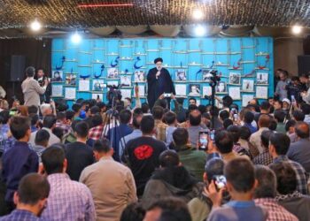 رئیسی: مشکلات را باید با تکیه بر داشته‌ها و تلاش شبانه‌روزی حل کرد