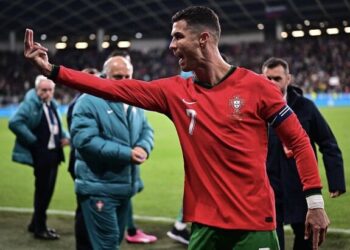 حمله تند کریستیانو رونالدو به داور!