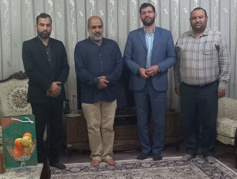 دیدار با ۲ پیشکسوت هنر انقلاب اسلامی در خوزستان / تجلیل از هنر متعهد و انقلابی