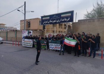 فرماندار شوش: بازگشت به کار کارگران تعدیل شده کاغذ پارس در حال پیگیری است