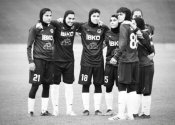 قهرمانی خاتون بم در فوتبال زنان به یاد ملیکا محمدی