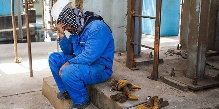 معاون وزیرکار: کاهش حقوق کارگران در صورت تعطیلی ۵ شنبه تخلف است