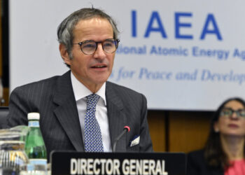 گروسی: به دنبال بهبود سطح همکاری آژانس با ایران هستم