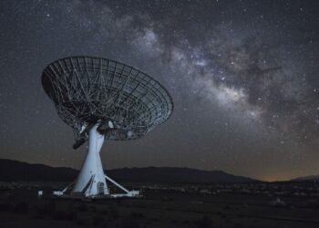 استاد اخترفیزیک «دانشگاه منچستر» مطرح کرد هوش مصنوعی اجازه نمی‌دهد حیات بیگانه را کشف کنیم!