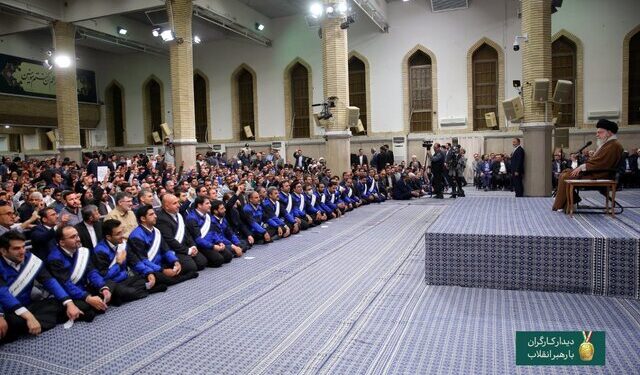 گزیده بیانات رهبر انقلاب در دیدار کارگران سراسر کشور: تحریمها ملت ایران را از پا در نمیآورد