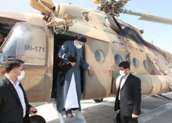 آخرین اخبار درباره وقوع سانحه برای بالگرد حامل رییس جمهور بالگرد حامل رئیس جمهور دچار سانحه شد/گروه های امدادی در تلاش برای رسیدن به محل حادثه هستند