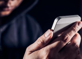 دادستان تهران خبر داد مسدودسازی شناسه بین‌المللی گوشی‌های سرقتی از ایران در کشورهای همسایه