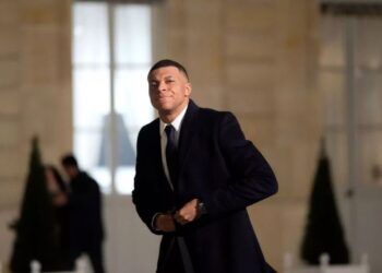 درخواست امباپه از جوانان فرانسوی: در انتخابات شرکت کنید، رای شما تفاوت را رقم خواهد زد