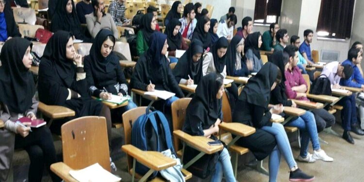 تأخیر دو هفته ای آغاز سال تحصیلی ورودی های جدید دانشگاه ها