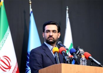 آذری جهرمی: امروز روز شکرگزاری ملی است