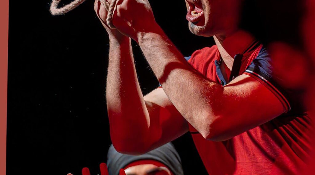 استقبال از هاله ادامه دارد/ نمایشی براساس یک داستان واقعی