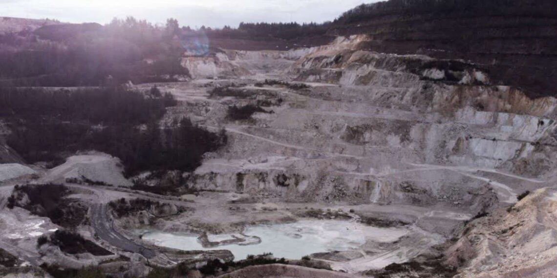 افتتاح معدن بزرگ لیتیوم در فرانسه