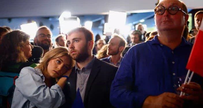 من به ترک فرانسه فکر میکنم