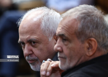 ظریــف معاون راهبردی رئیس جمــهور شد