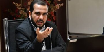 یک عضو هیات رئیسه مجلس پاسخ داد استدلال مجلس برای تفکیک وزارت راه و شهرسازی چیست؟