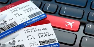 سخنگوی سازمان هواپیمایی خبر داد اخذ عوارض ۱۰ یورویی از مسافران پروازهای خارجی/ این عوارض جدا از عوارض خروج از کشور است