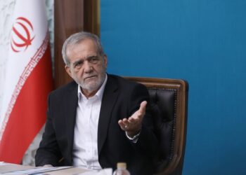 جلسه تعیین تکالیف دستگاهها بر اساس اسناد بالادستی پزشکیان: تکالیف و مسئولیتهای دقیق هیچ دستگاه و مدیری مشخص نیست