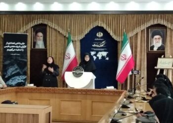 مهاجرانی در اولین نشست خبری عنوان کرد «FATF» در حال پیگیری است/نظر دولت درباره تعطیلی پنجشنبه‌ها/تعهدات بازنشستگان، سر جای خود است