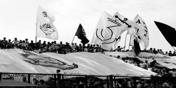 روز سیاه فوتبال ایران با مرگ هوادار ملوان