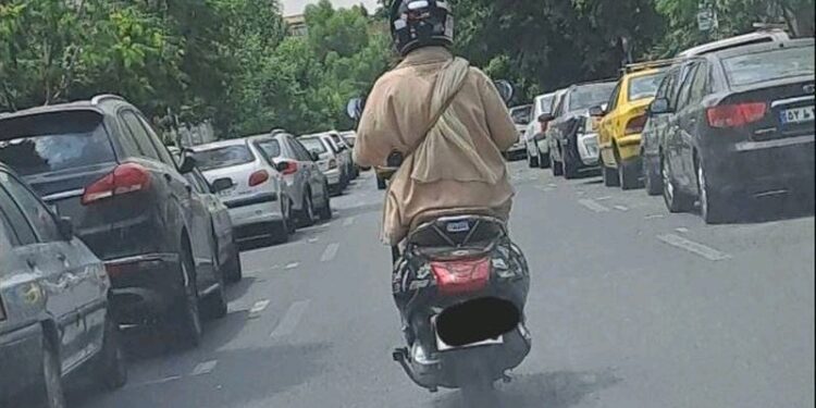 وزارت کشور: خانم ها برای دریافت «گواهینامه موتورسیکلت» منع قانونی ندارند