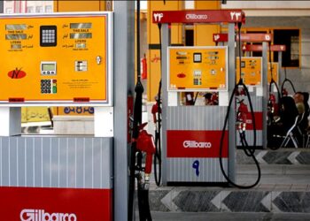 کاهش سقف دریافت بنزین با کارت های سوخت شخصی