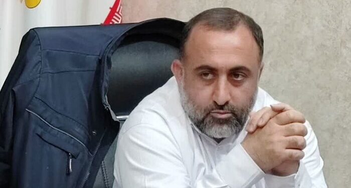 فروش غذاهای خیابانی در اتوبوس‌های فرسوده دزفول