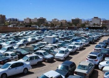 ۷۰۰۰ خودروی رهاشده در پارکینگ‌ها/ مالکان به دفاتر پلیس ۱۰+ مراجعه کنند