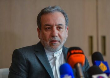 عراقچی: همسایگان اطمینان داده‌اند از خاک یا فضای آن‌ها علیه ایران استفاده نمی‌شود