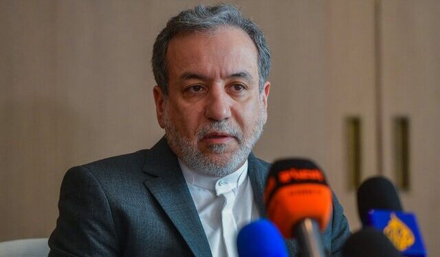 عراقچی: همسایگان اطمینان داده‌اند از خاک یا فضای آن‌ها علیه ایران استفاده نمی‌شود