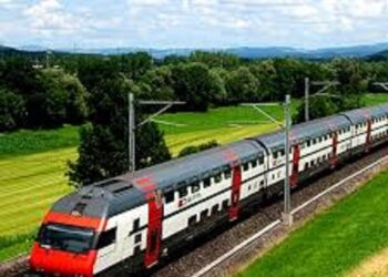 دبیر انجمن صنفی دفاتر خدمات مسافرتی خراسان رضوی: دستورالعمل جدید راه‌آهن کشور از بیکاری ۲۰۰۰ اپراتور قطار جلوگیری کرد