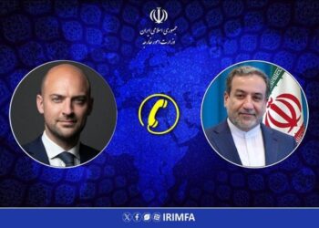 در گفت‌وگو با وزیر خارجه فرانسه عراقچی: حرکت سه کشور اروپایی در شورای حکام به پیچیده‌تر شدن موضوع خواهد انجامید