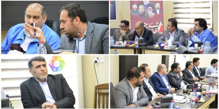 جلسه ستاد مدیریت بحران شهرستان هندیجان با محوریت ارتقای ایمنی لنگرگاه شناورهای تجاری و صیادی در بستر رودخانه زهره برگزار گردید