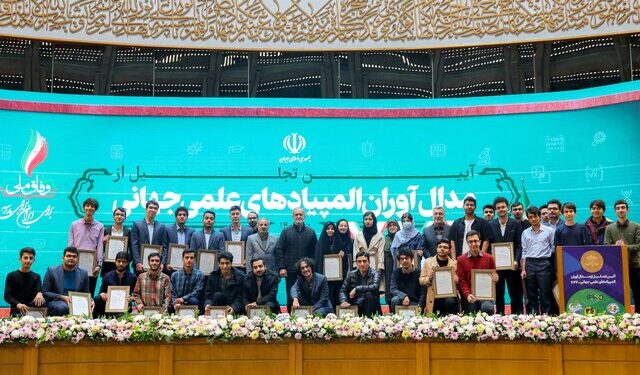پزشکیان: میتوانیم ایران را بسازیم/با افراد بیسواد و ریاکار نمیتوان به جایی رسید
