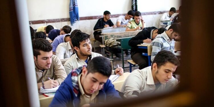 تأمین بودجه تحصیل دانشآموزان ۴ دهک اول در مدارس سمپاد