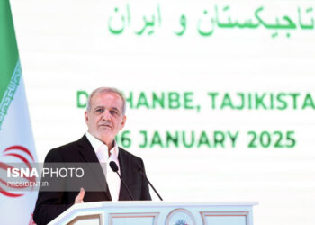 در همایش تجاری، گردشگری و سرمایه‌گذاری تاجیکستان و ایران پزشکیان: آماده حذف همه موانع سرمایه‌گذاری بین ایران و تاجیکستان هستیم