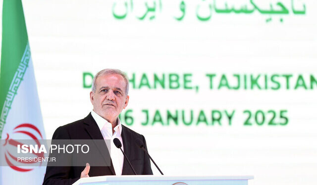 در همایش تجاری، گردشگری و سرمایهگذاری تاجیکستان و ایران پزشکیان: آماده حذف همه موانع سرمایهگذاری بین ایران و تاجیکستان هستیم