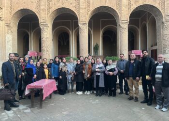 نقد کتاب دروغ‌هایی که به خودمان می‌گوییم در خانه قطب دزفول