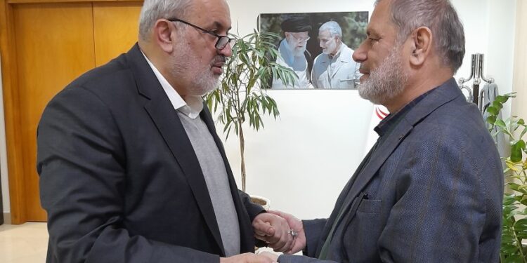 امیر حیات مقدم:مشکل آب شرب بندر ماهشهر، امیدیه، هندیجان، بندر امام و روستاهای  حوزه  از نظر کمیت و کیفیت در دستور کار وزارت نیرو قرار گیرد