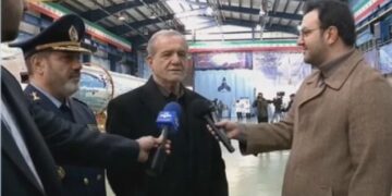 در بازدید از دستاوردهای فضایی وزارت دفاع پزشکیان: با دستاوردهای دفاعی‌مان هیچ کشوری جرات تجاوز به خاک ایران را ندارد